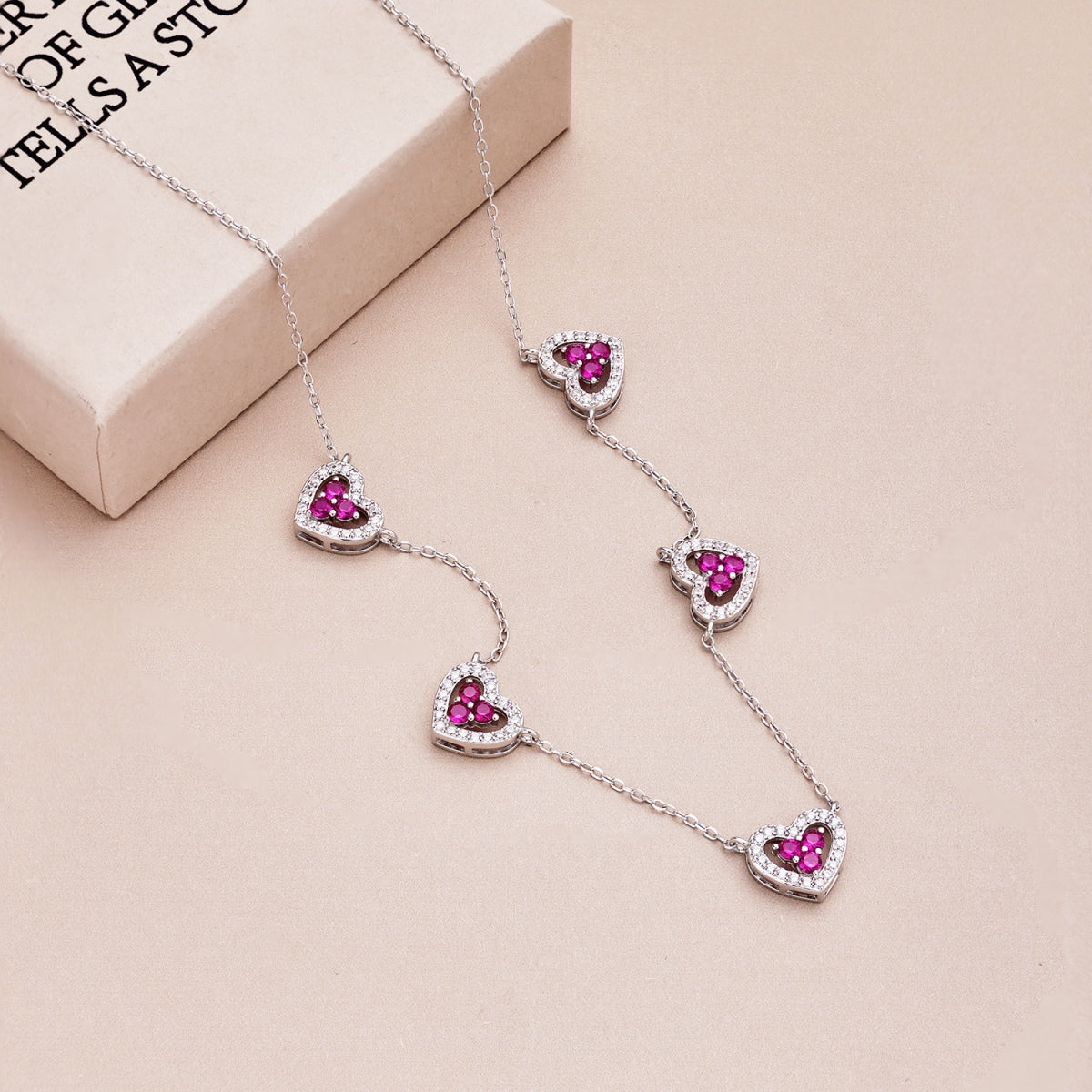 [Everoly JW]Sparkling Five Heart Necklace