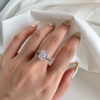 [Everoly JW]4.0 Carat Luxurious Engagement Ring