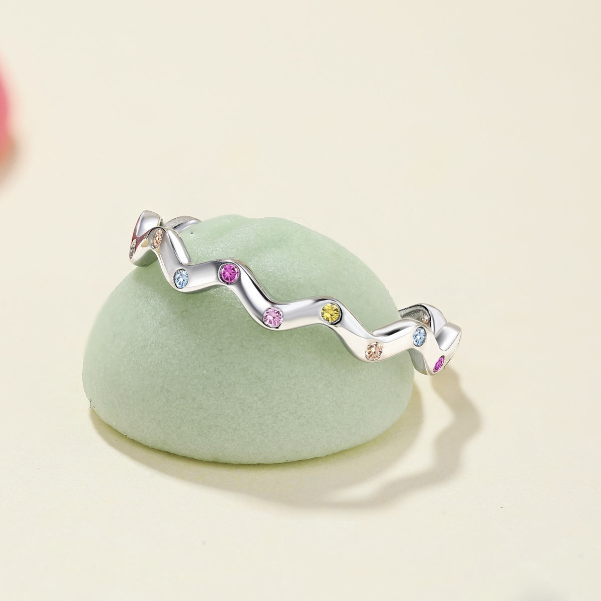 [Everoly JW]Ornate Vibrant Round Cut Daily Ring