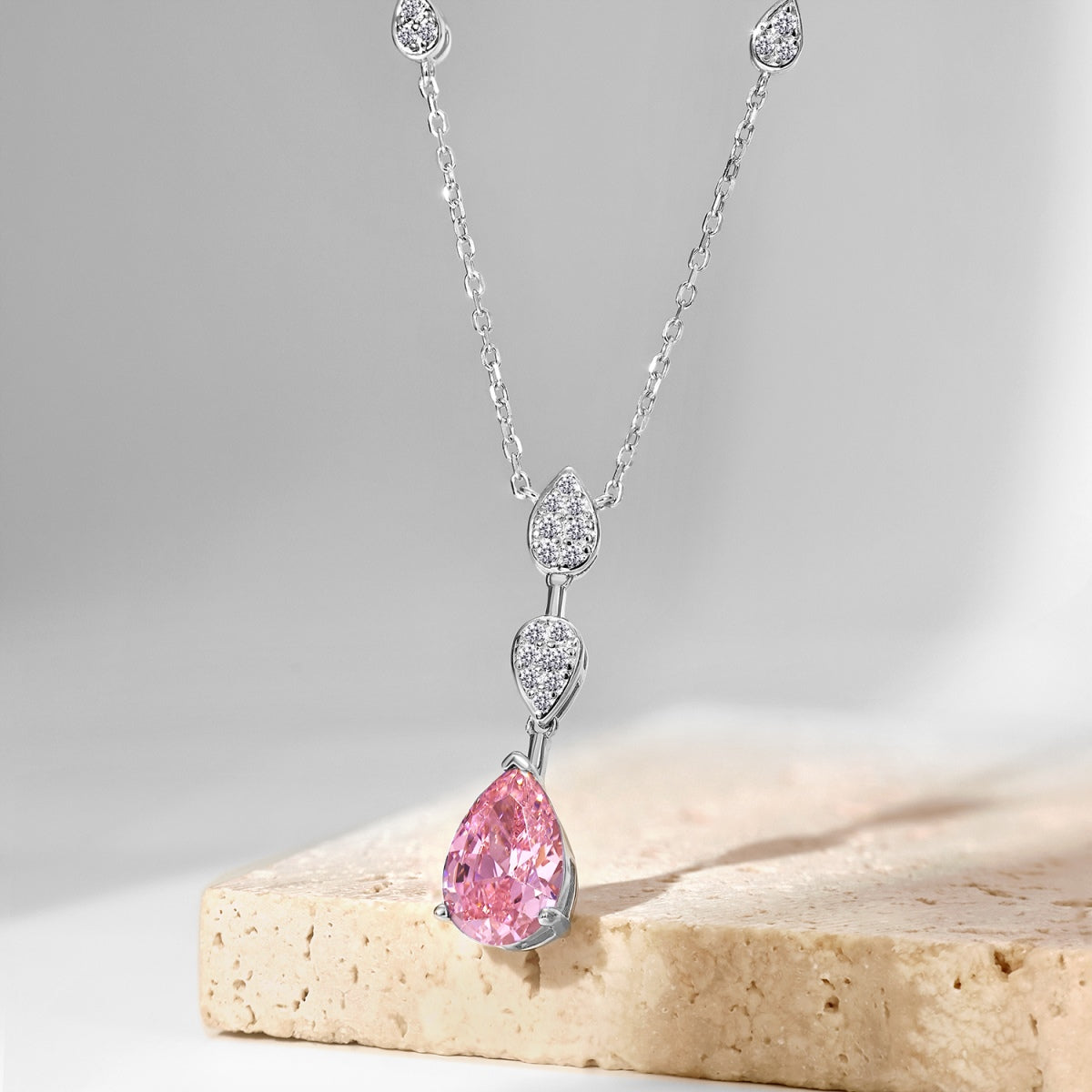 [Everoly JW]Dazzling Pear Cut Necklace