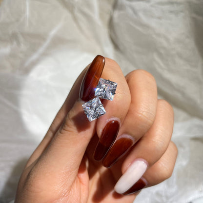 [Everoly JW]Stylish Shiny Square Center Stone Stud Earrings