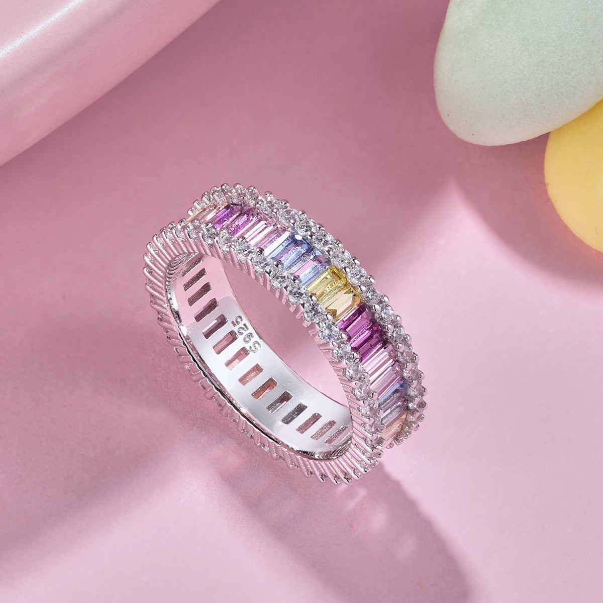 [Everoly JW]Dainty Kaleidoscopic Emerald Cut Daily Ring