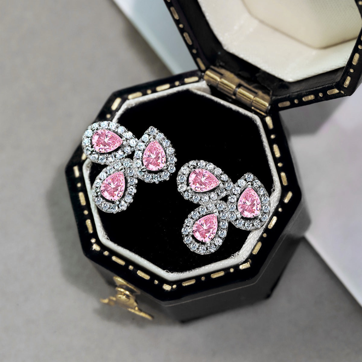 [Everoly JW]Ornate Flower Shape Pear Cut Lover Earrings