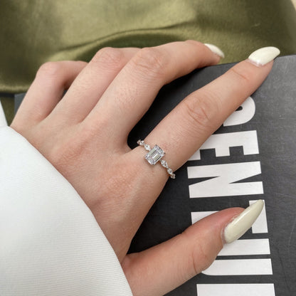 [Everoly JW]1.0 Carat Dainty Resplendent Radiant Cut Daily Ring