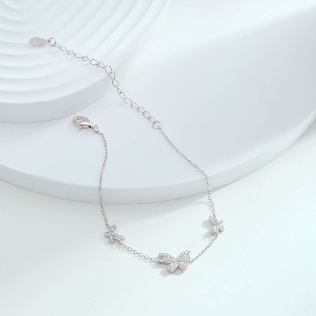 [Everoly JW]Delicate Butterfly Pendant Bracelet