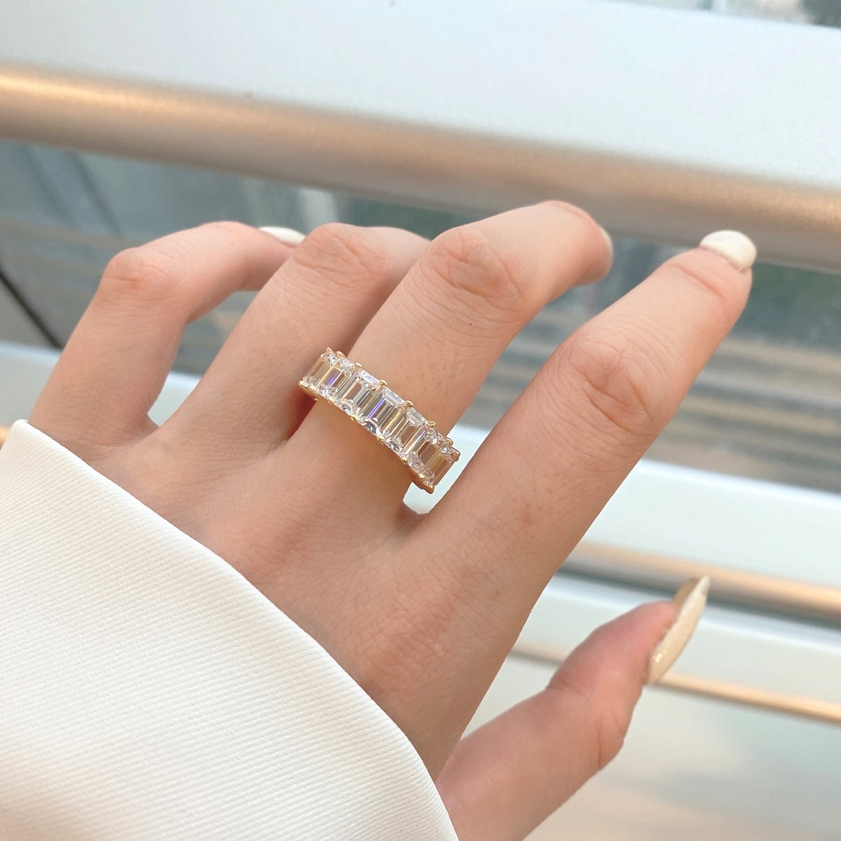 [Everoly JW]0.75 Carat Elegant Emerald Cut Tennis Ring