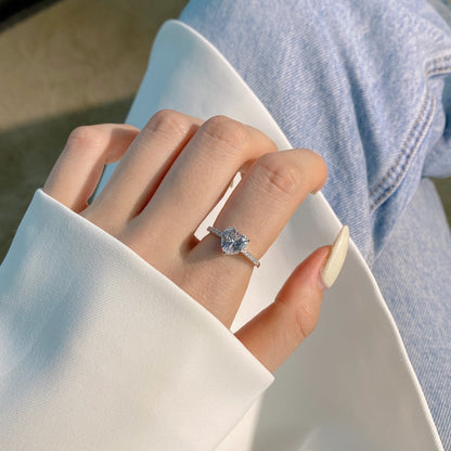 [Everoly JW]2.0 Carat Dazzling Lustrous Heart Cut Lover Ring