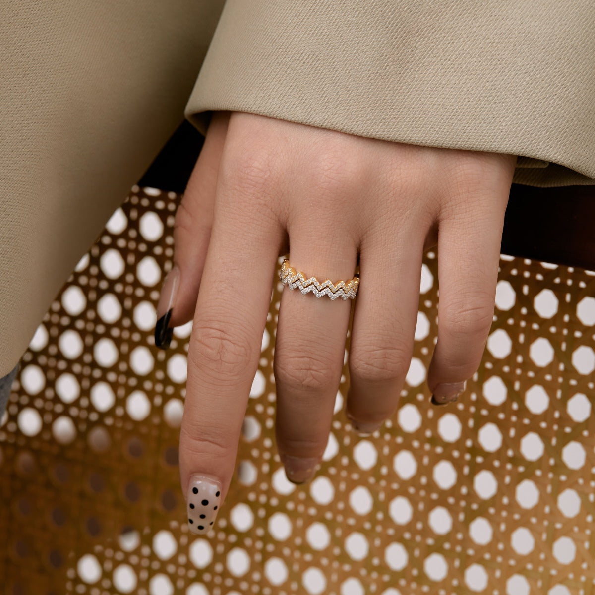 [Everoly JW]Delicate Enchanting Wave Shape Daily Ring