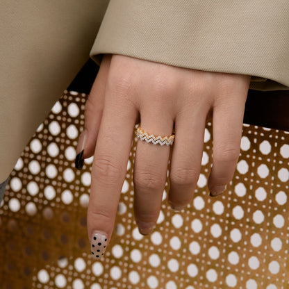 [Everoly JW]Delicate Enchanting Wave Shape Daily Ring