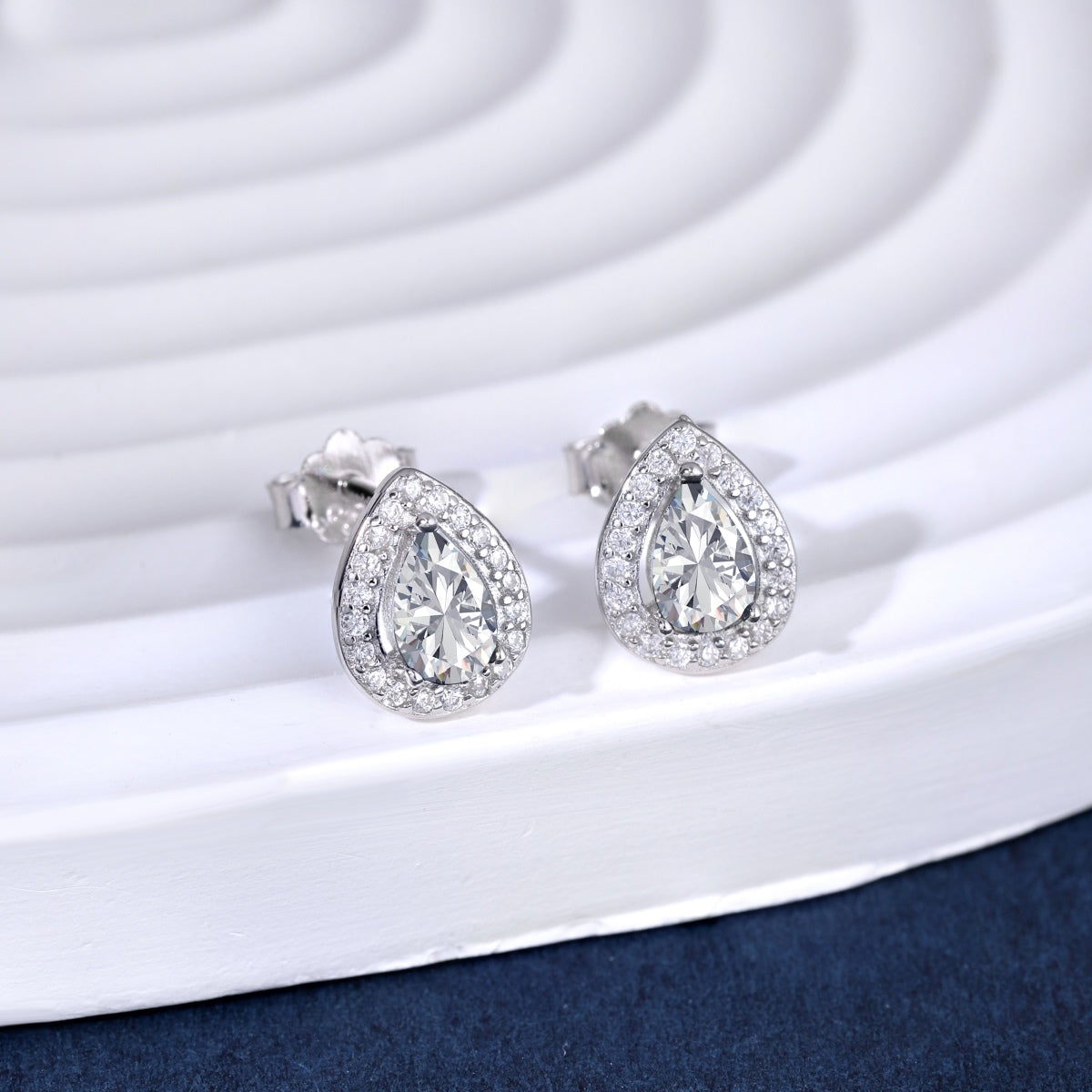 [Everoly JW]Luxurious Water Drop Shape Earrings