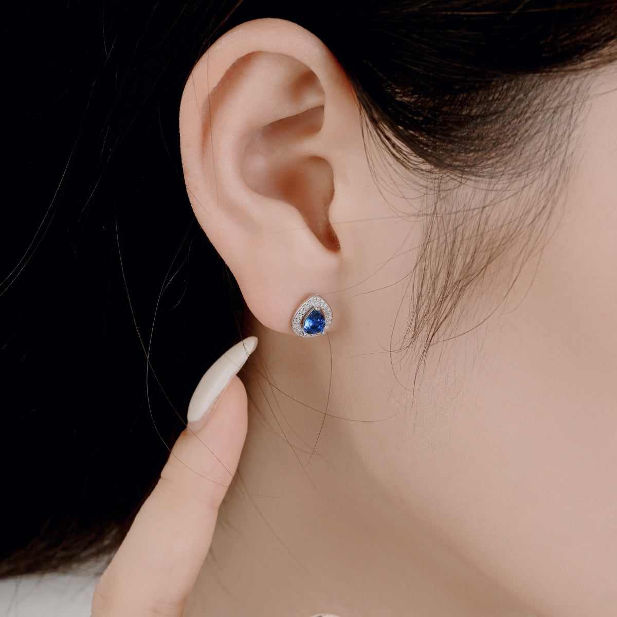 [Everoly JW]Luxurious Water Drop Shape Earrings