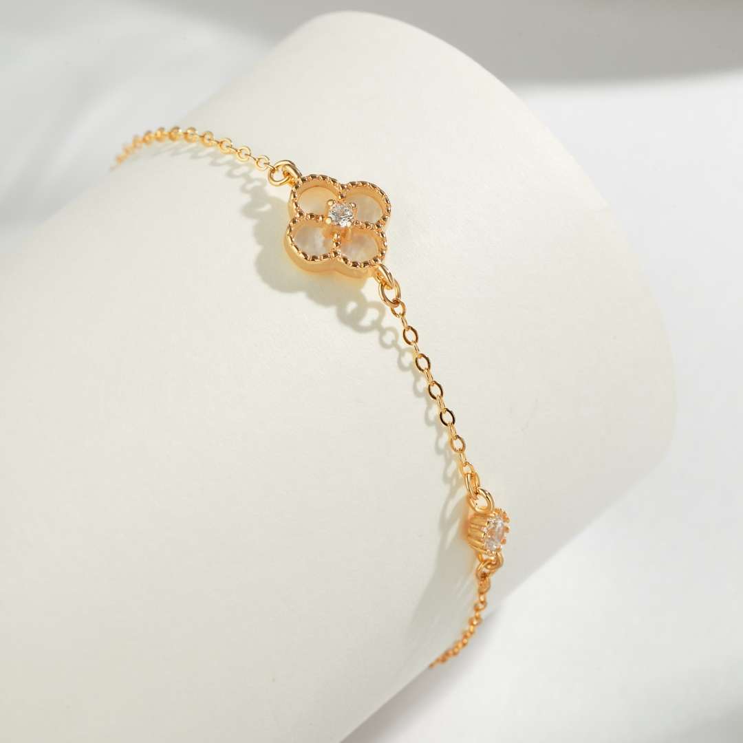 [Everoly JW]Delicate Four Leaf Clover Bracelet