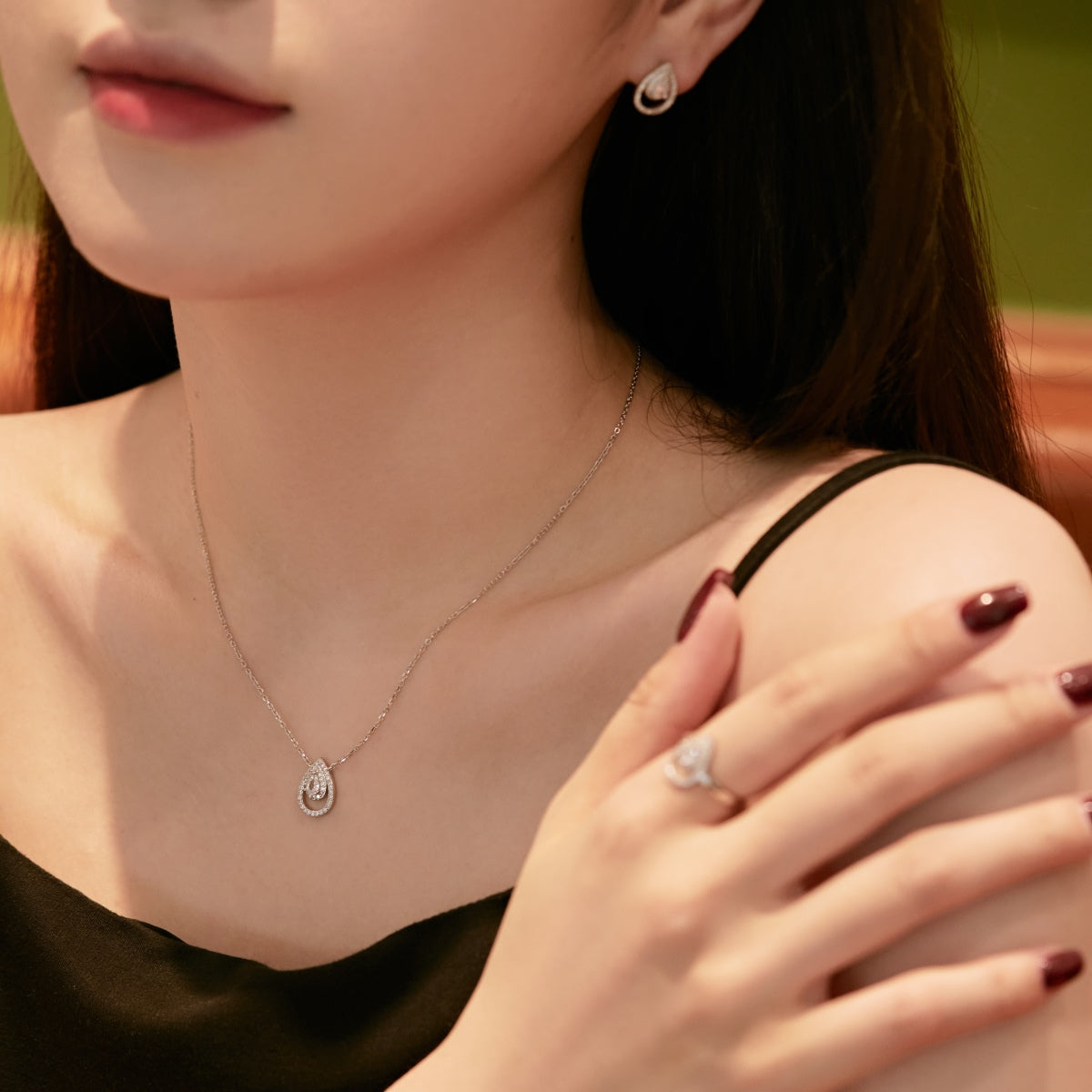 [Everoly JW]Sparkling Pear Cut Necklace