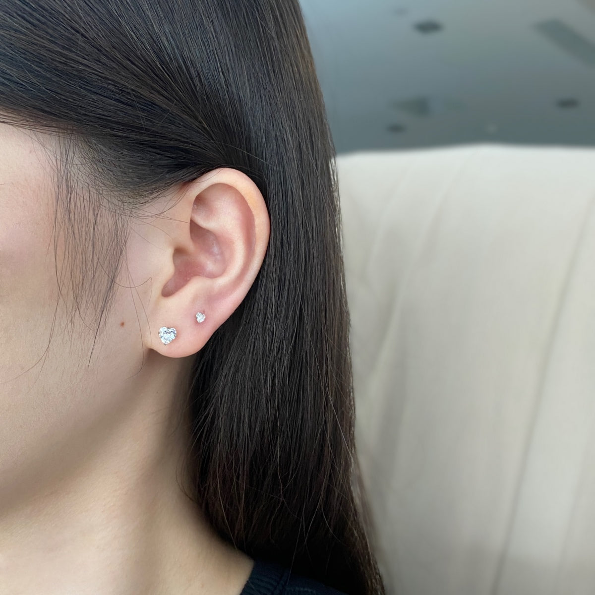 [Everoly JW]Sparkling Heart Shaped Simple Earrings