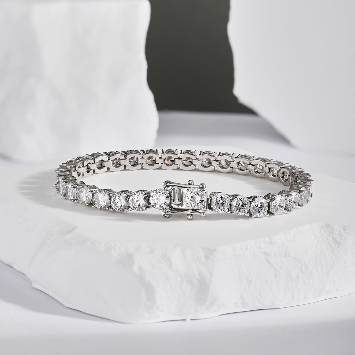 [Everoly JW]Ornate Sparkling Round Cut Wedding Bracelet