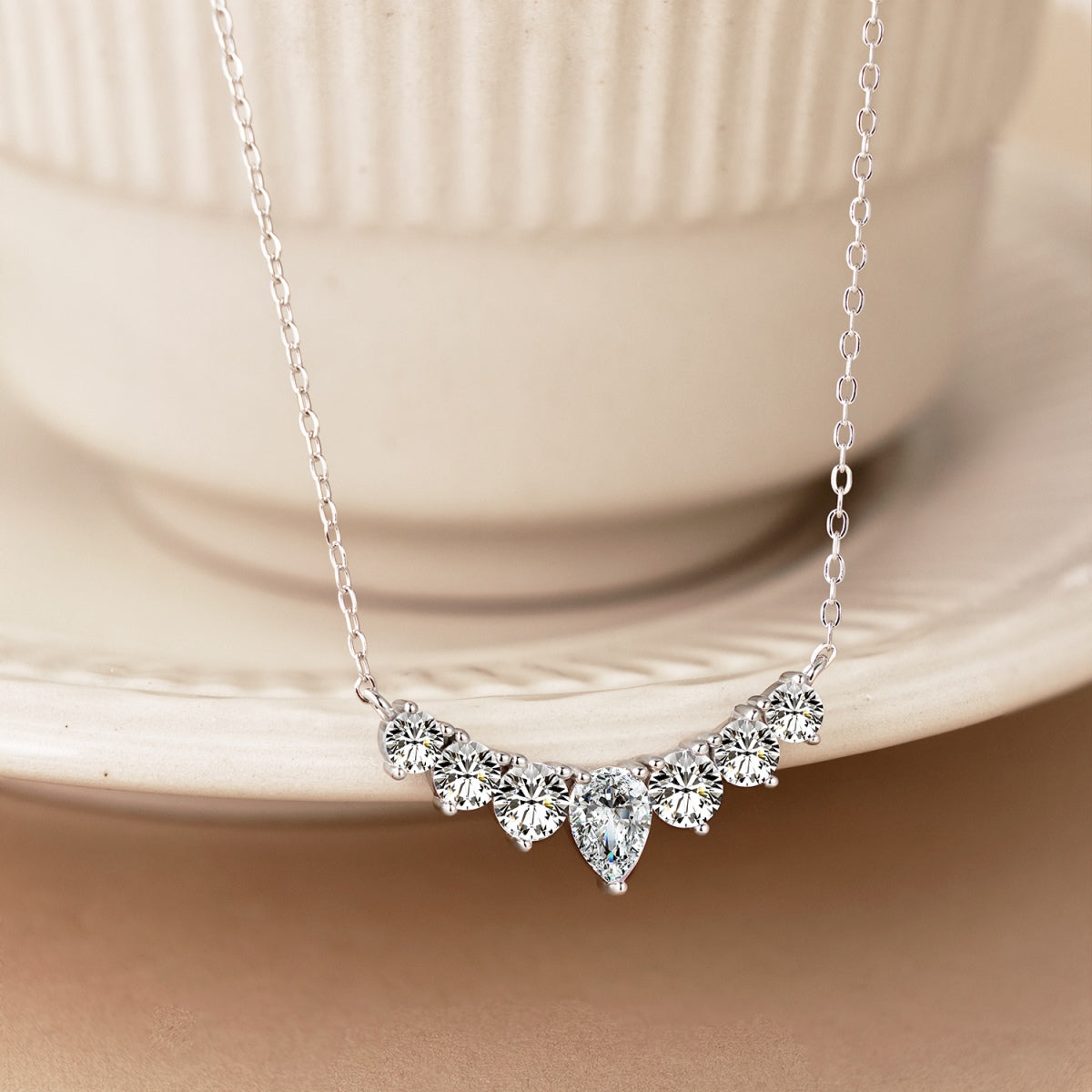 [Everoly JW]Dainty Colorful Heart Necklace