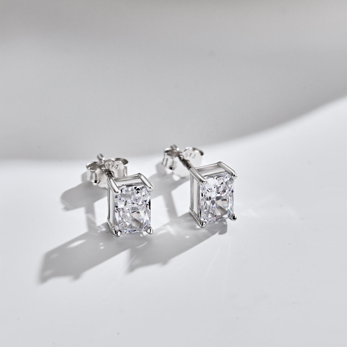 [Everoly JW]Radiant Luxurious Princess Cut Daily Earrings