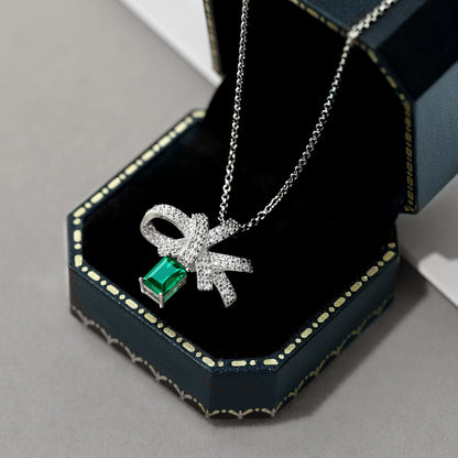 [Everoly JW]Luxurious Flower Shape Emerald Cut Necklace