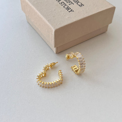 [Everoly JW]Radiant Heart Cutout Earrings