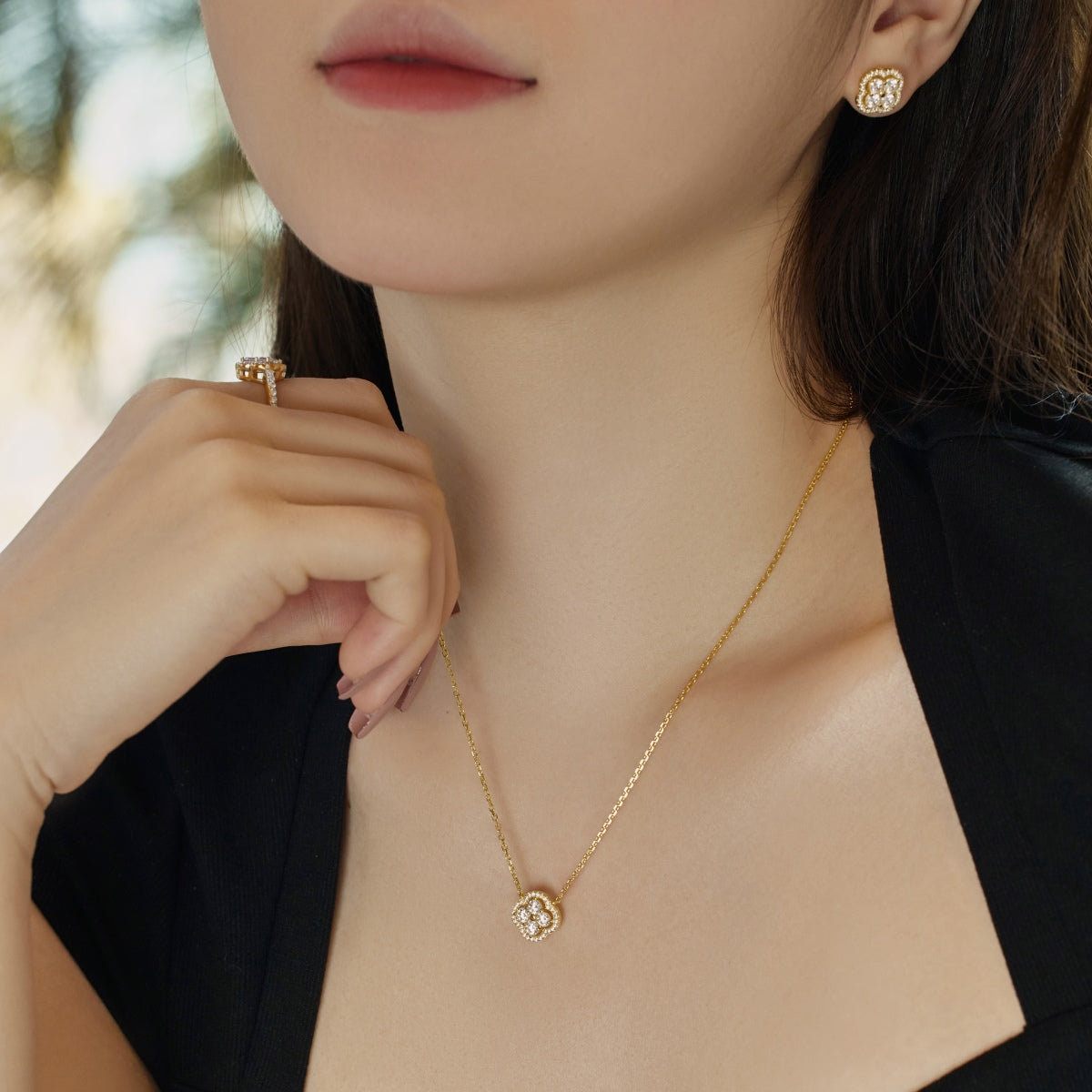 [Everoly JW]Exquisite Necklace With Four-Leaf Clover Flower Design