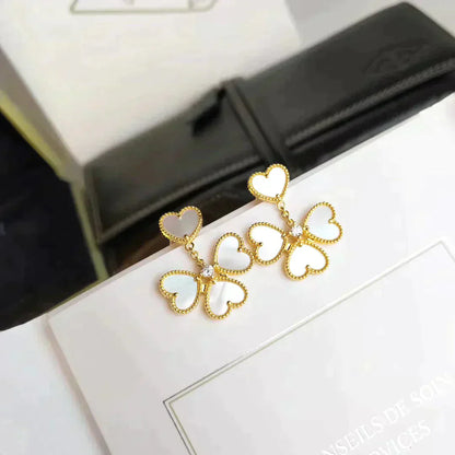 [Everoly JW]CLOVER SWEET WHITE MOP EARRINGS