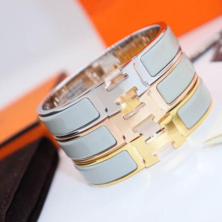 [Everoly JW]H LIGHT BLUE BRACELET