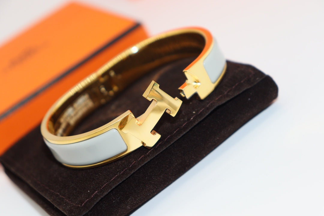 [Everoly JW]H LIGHT BLUE BRACELET