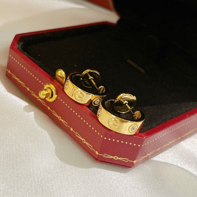 [Everoly JW]LOVE EARRINGS 5.7MM 2 DIAMONDS