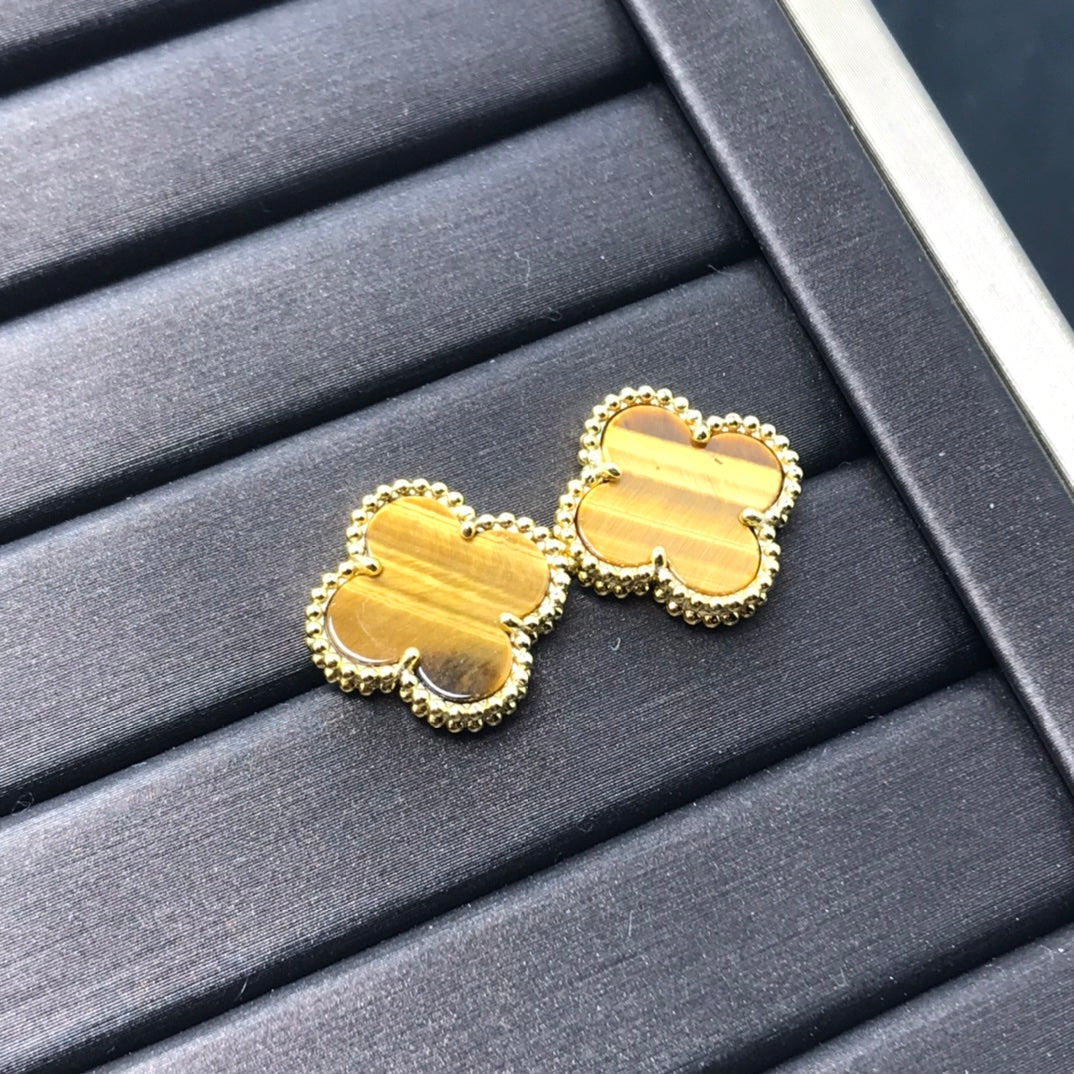 [Everoly JW]CLOVER MEDIUM 1 MOTIFS TIGER EYE EARRINGS