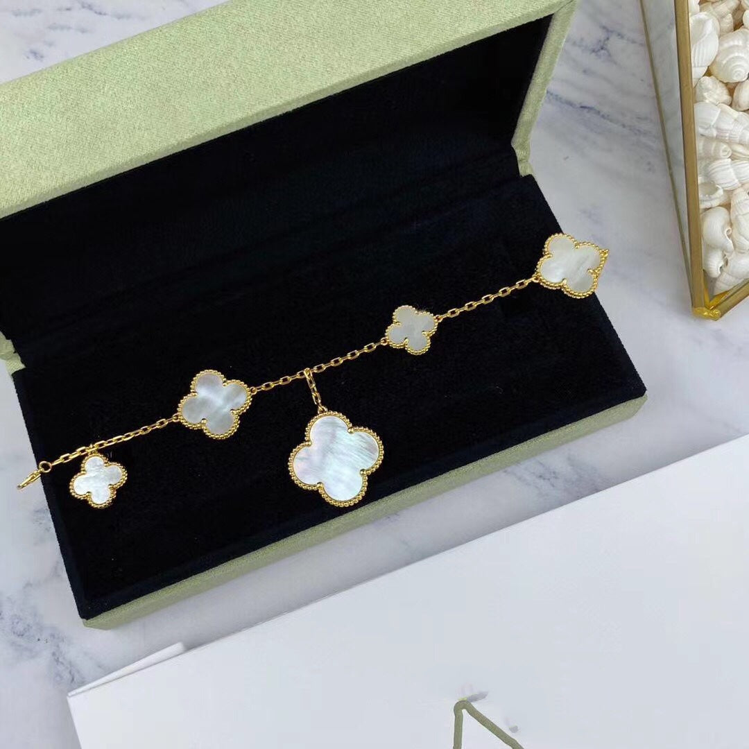 [Everoly JW]MAGIC CLOVER MOP GOLD BRACELET 5 MOTIFS