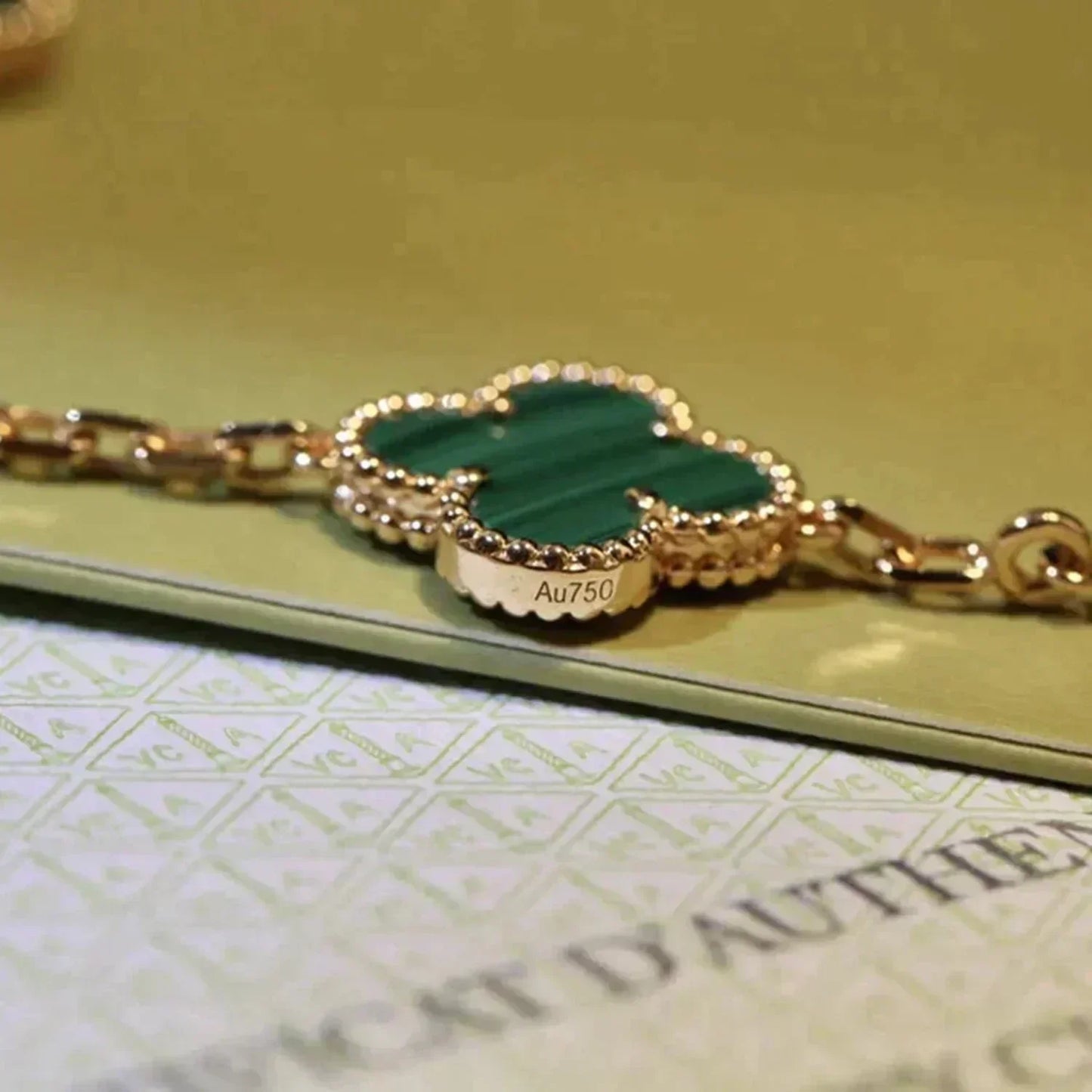 [Everoly JW]CLOVER 5 MOTIFS MALACHITE BRACELET