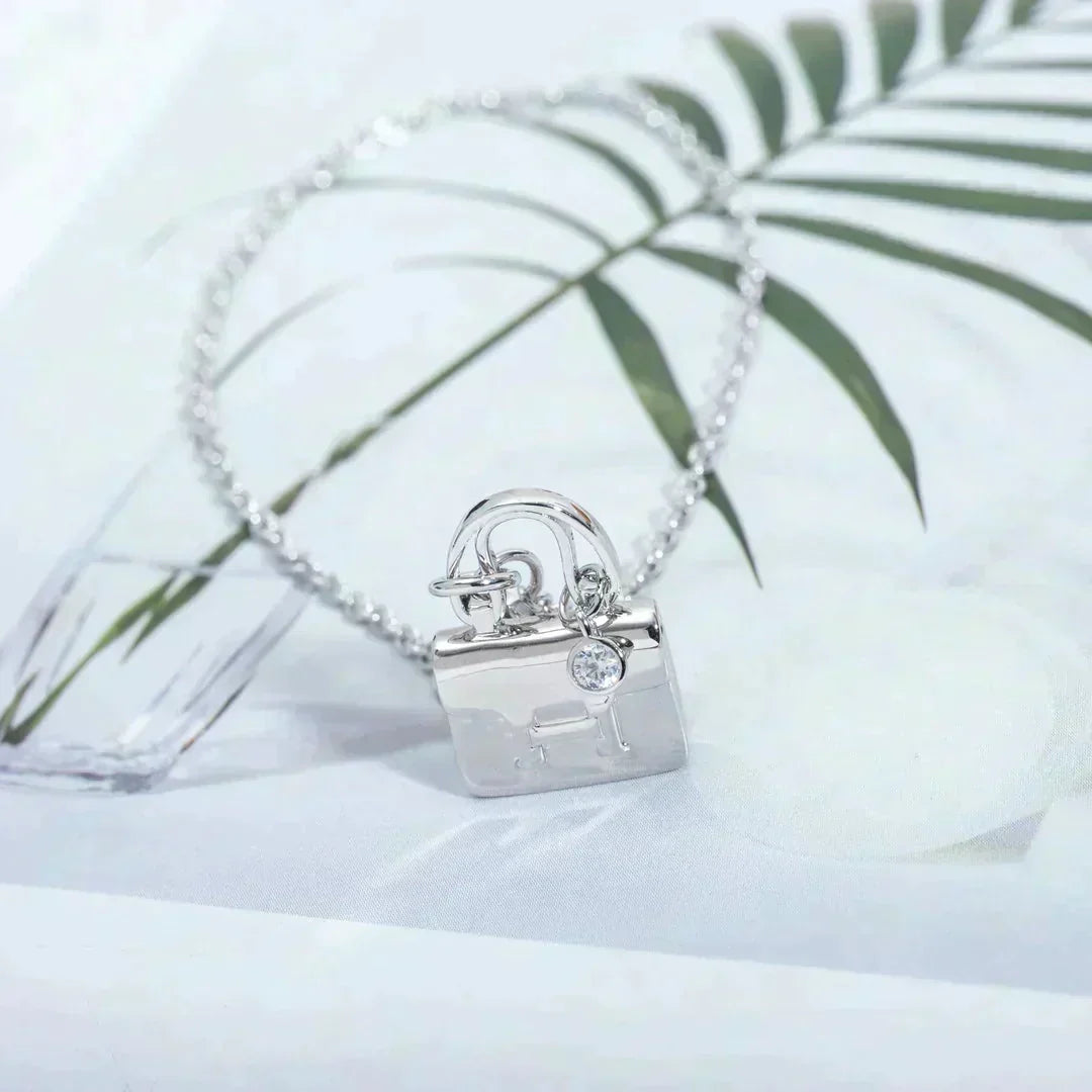 [Everoly JW]AMULETTE PEDANT SILVER NECKLACE