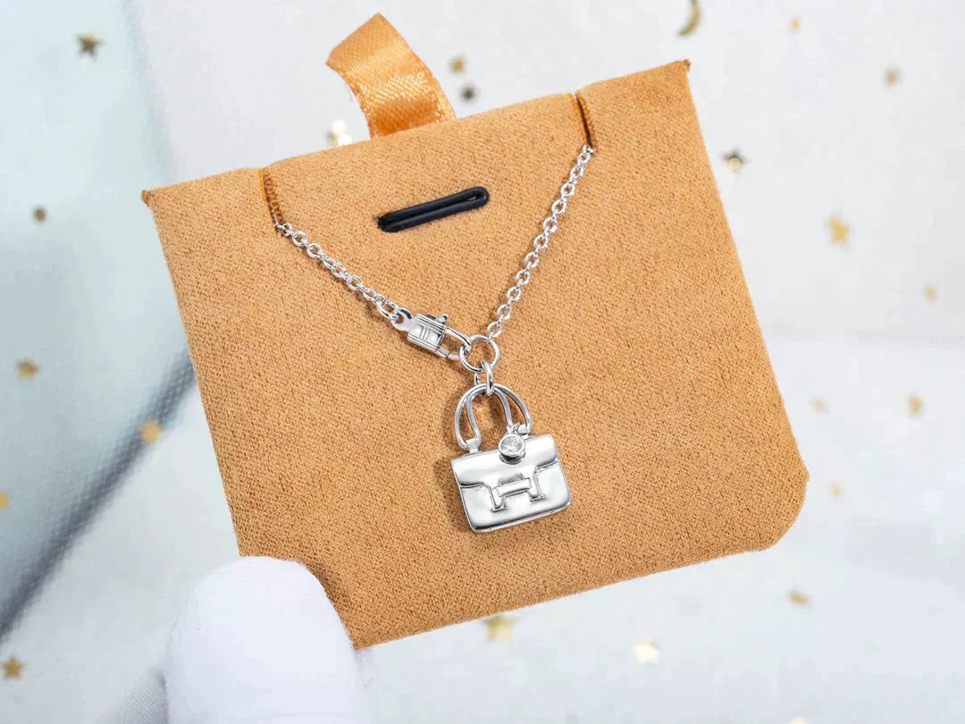 [Everoly JW]AMULETTE PEDANT SILVER NECKLACE