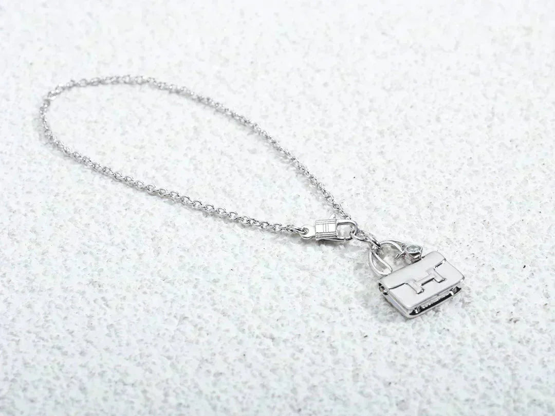 [Everoly JW]AMULETTE PEDANT SILVER NECKLACE