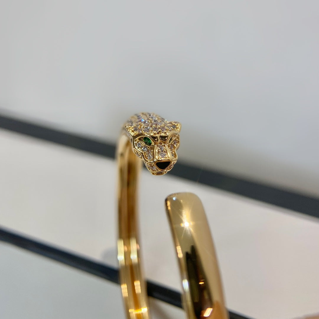[Everoly JW]PANTHERE GOLD DIAMOND OPEN BRACELET