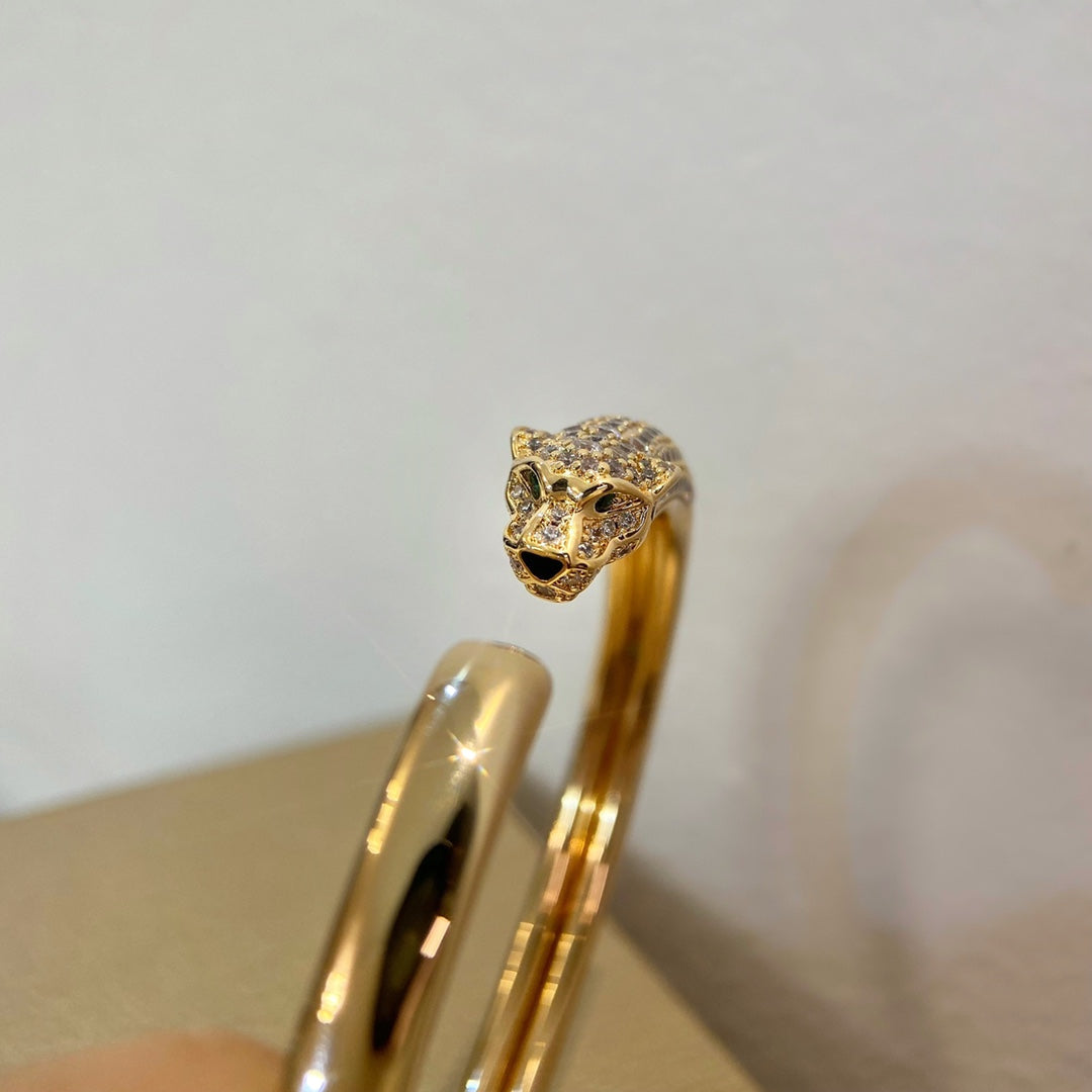 [Everoly JW]PANTHERE GOLD DIAMOND OPEN BRACELET