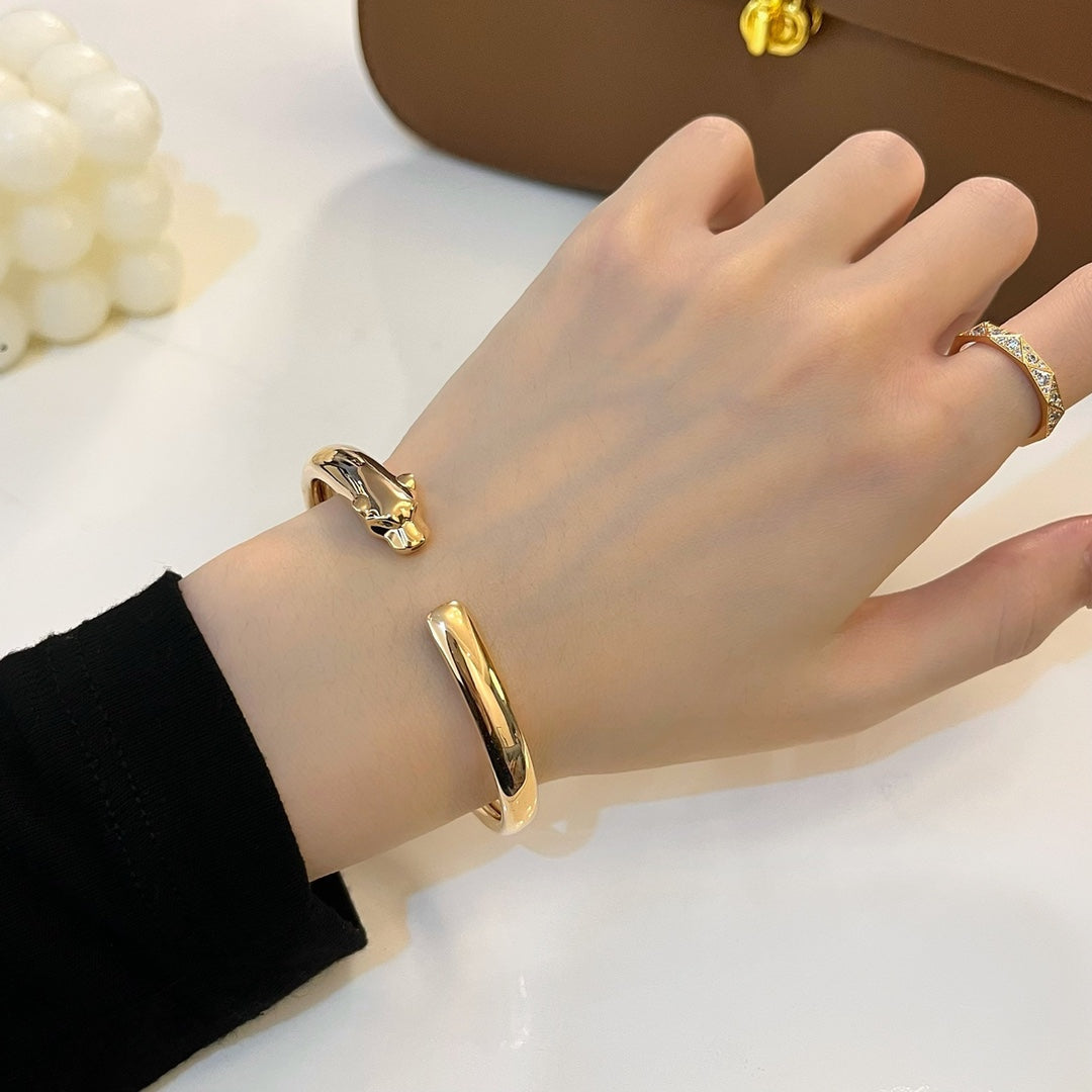 [Everoly JW]PANTHERE GOLD OPEN BRACELET