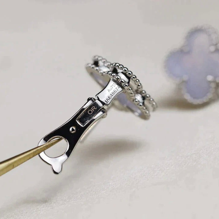 [Everoly JW]CLOVER MEDIUM 1 MOTIFS  WHITE MOP EARRINGS SILVER