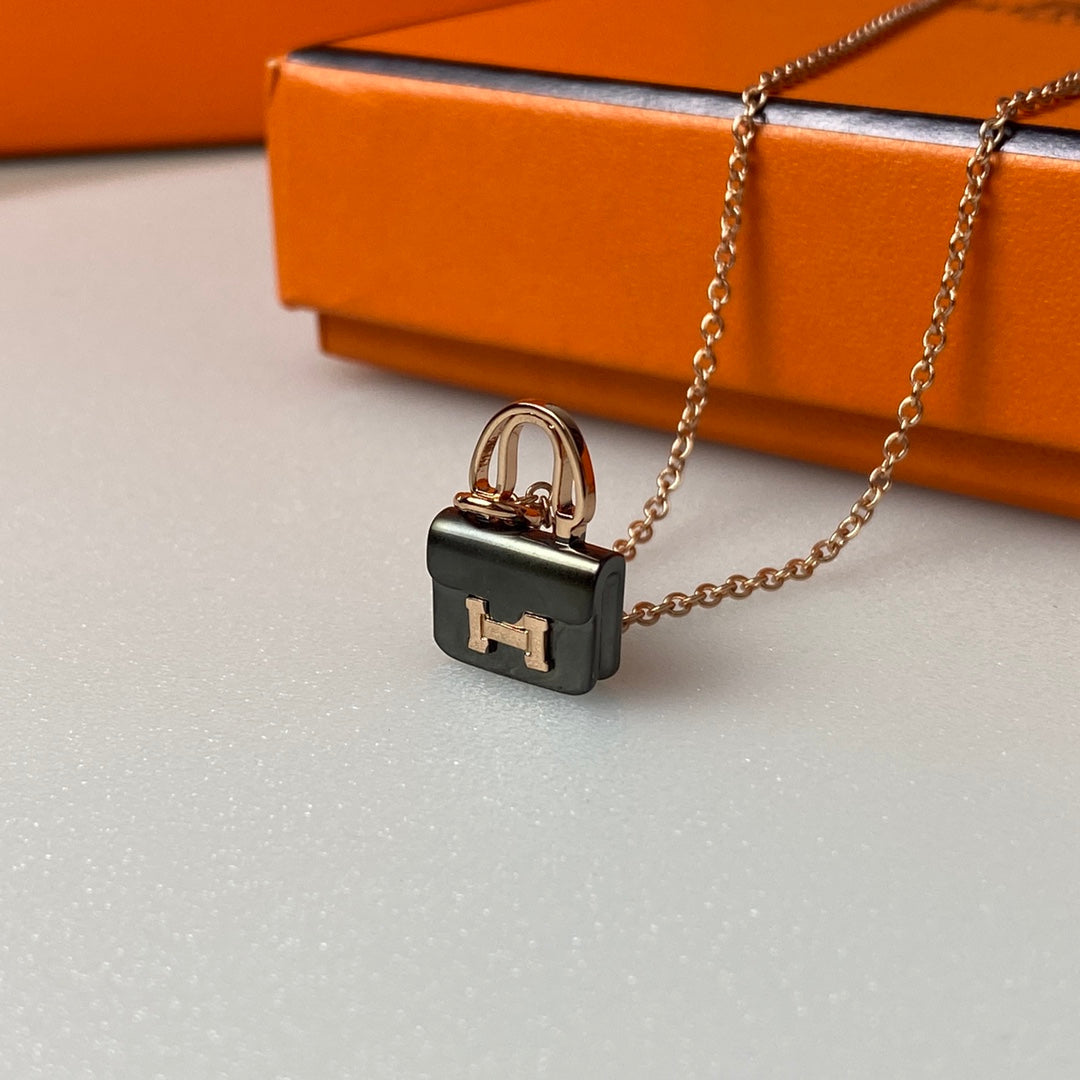[Everoly JW]CONSTANCE BLACK PEDANT PINK GOLD NECKLACE