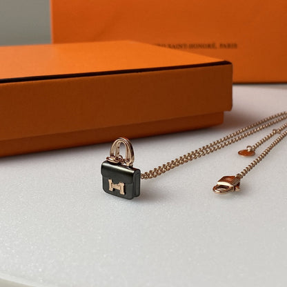 [Everoly JW]CONSTANCE BLACK PEDANT PINK GOLD NECKLACE