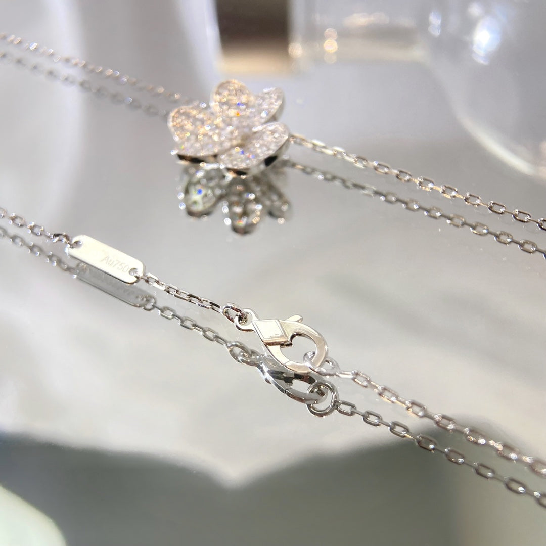 [Everoly JW]FLOWER DIAMOND NECKLACE