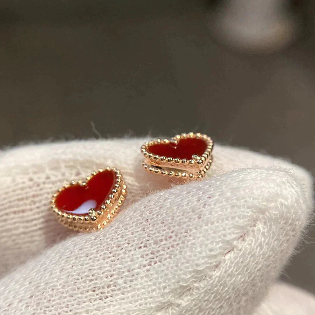 [Everoly JW]HEART CARNELIAN STUD EARRINGS