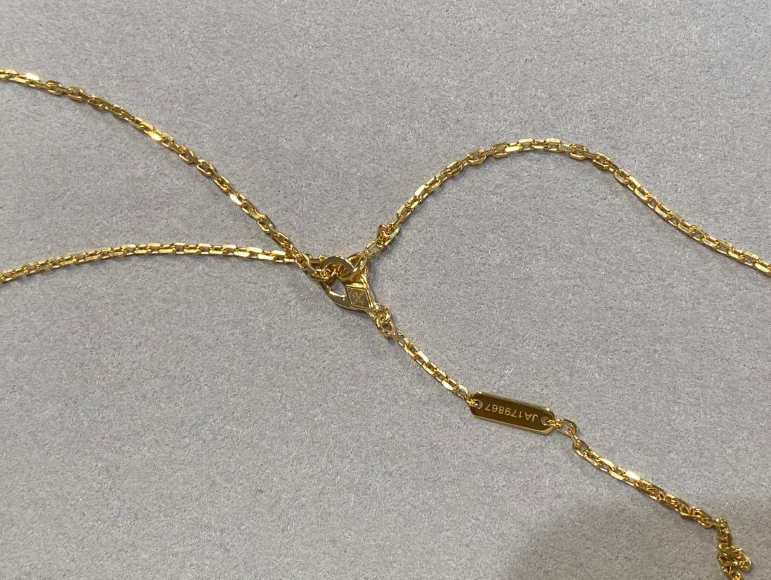 [Everoly JW]CLOVER 25MM NECKLACE GOLD CARNELIAN