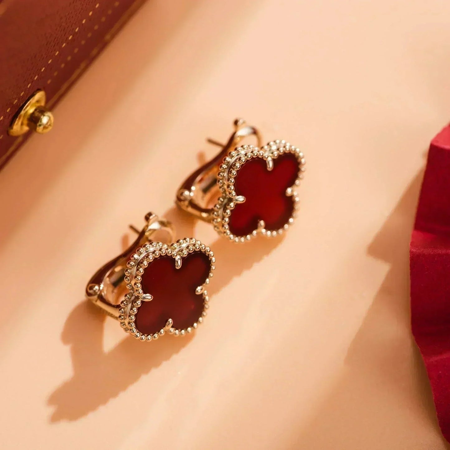 [Everoly JW]CLOVER MEDIUM 1 MOTIFS CARNELIAN  EARRINGS