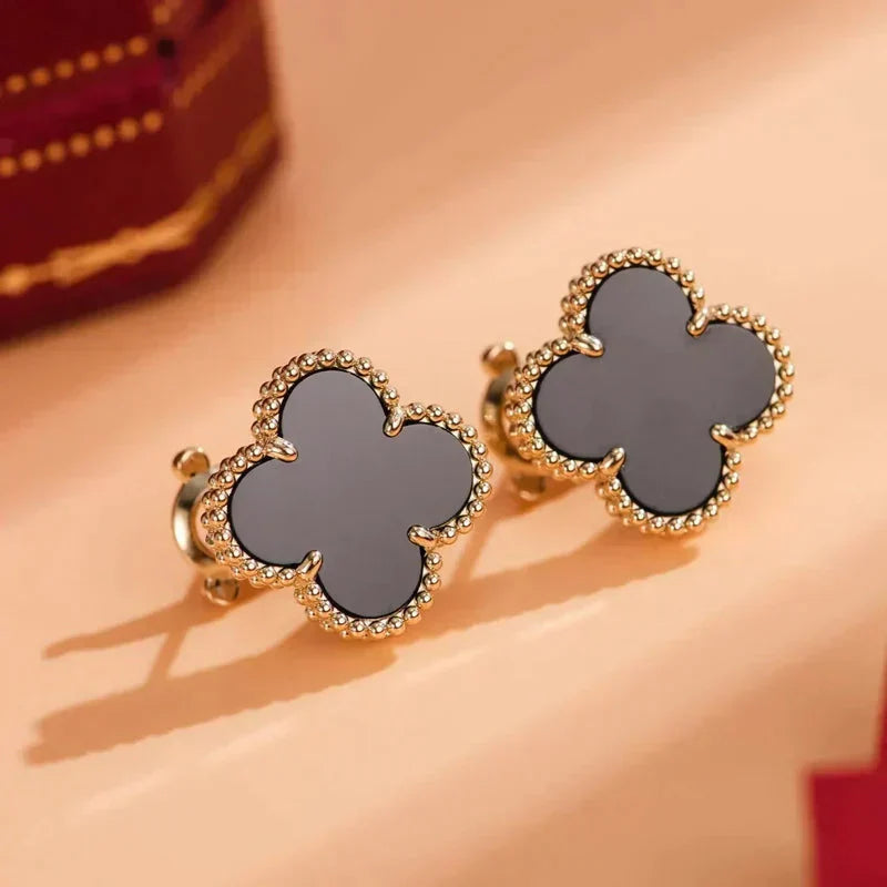 [Everoly JW]CLOVER MEDIUM 1 MOTIFS  ONYX STUD EARRINGS