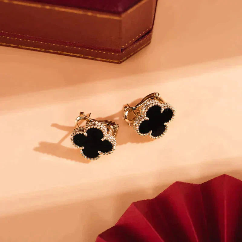 [Everoly JW]CLOVER MEDIUM 1 MOTIFS  ONYX STUD EARRINGS