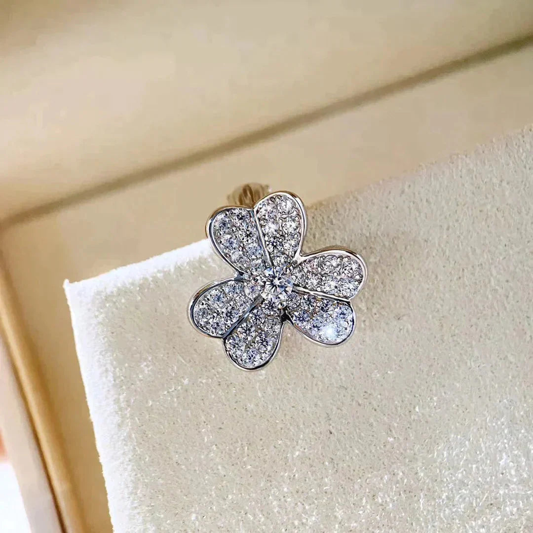 [Everoly JW]CLOVER COMOS DIAMOND EARRINGS SILVER