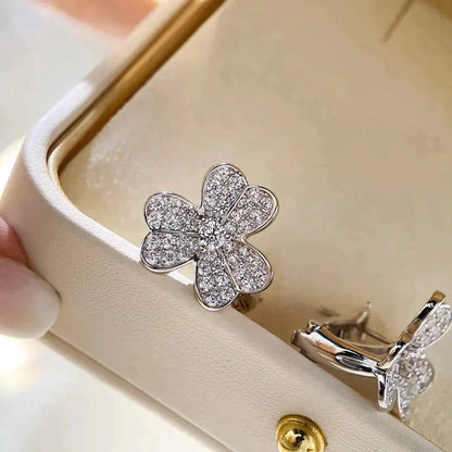 [Everoly JW]CLOVER COMOS DIAMOND EARRINGS SILVER