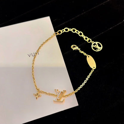 [Everoly JW]LOGO STAR MOTIF GOLD BRACELET