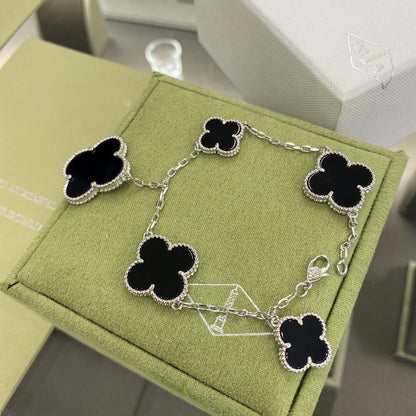 [Everoly JW]CLOVER 5 MOTIFS SIVLER ONYX BRACELET